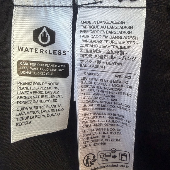 Levi’s Trucker Black Denim Stretch Standard Fit Jacket - Picture 6 of 6